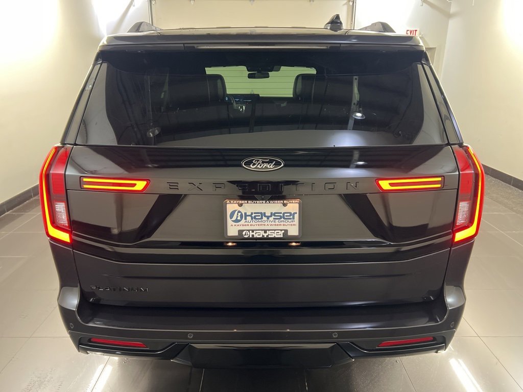 New 2026 Ford Expedition Platinum image 5