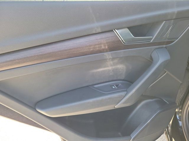 Certified 2023 Audi Q5 2.0T Premium w/ Convenience Package image 12