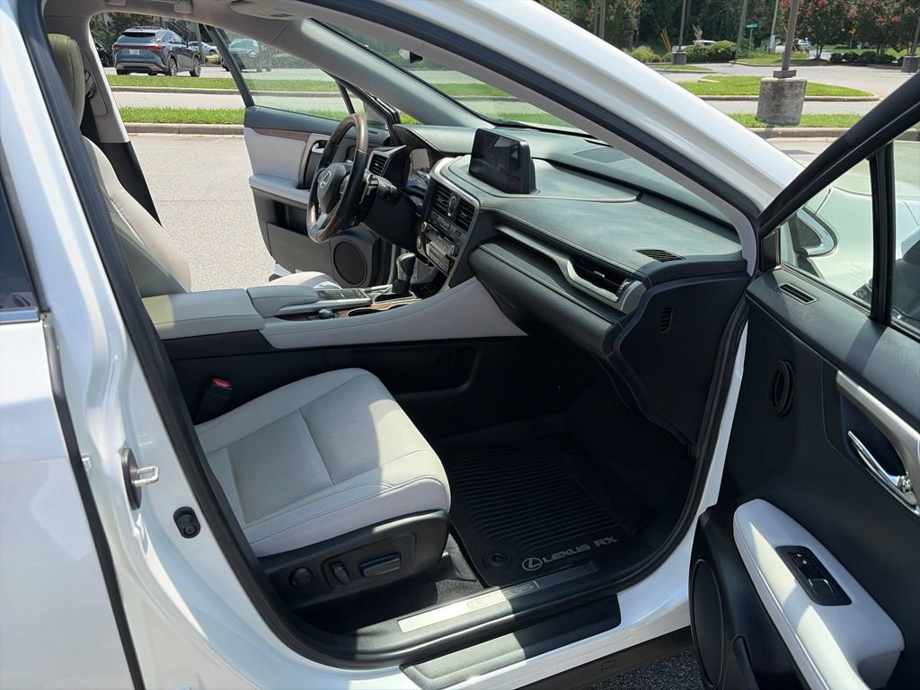 Certified 2022 Lexus RX 350L FWD w/ Premium Package image 15
