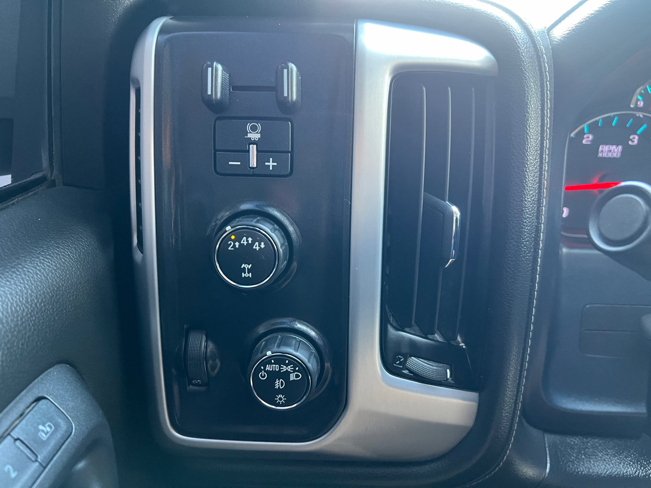 Used 2019 GMC Sierra 2500 SLT w/ Duramax Plus Package image 31