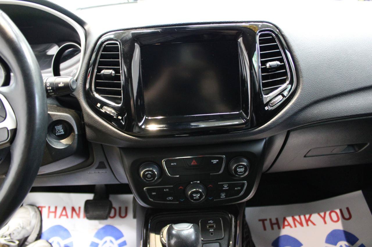 Used 2017 Jeep Compass Limited AWD/4WD image 16