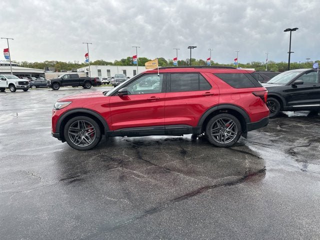 Certified 2025 Ford Explorer ST w/ Sun And Sound Package AWD/4WD image 4