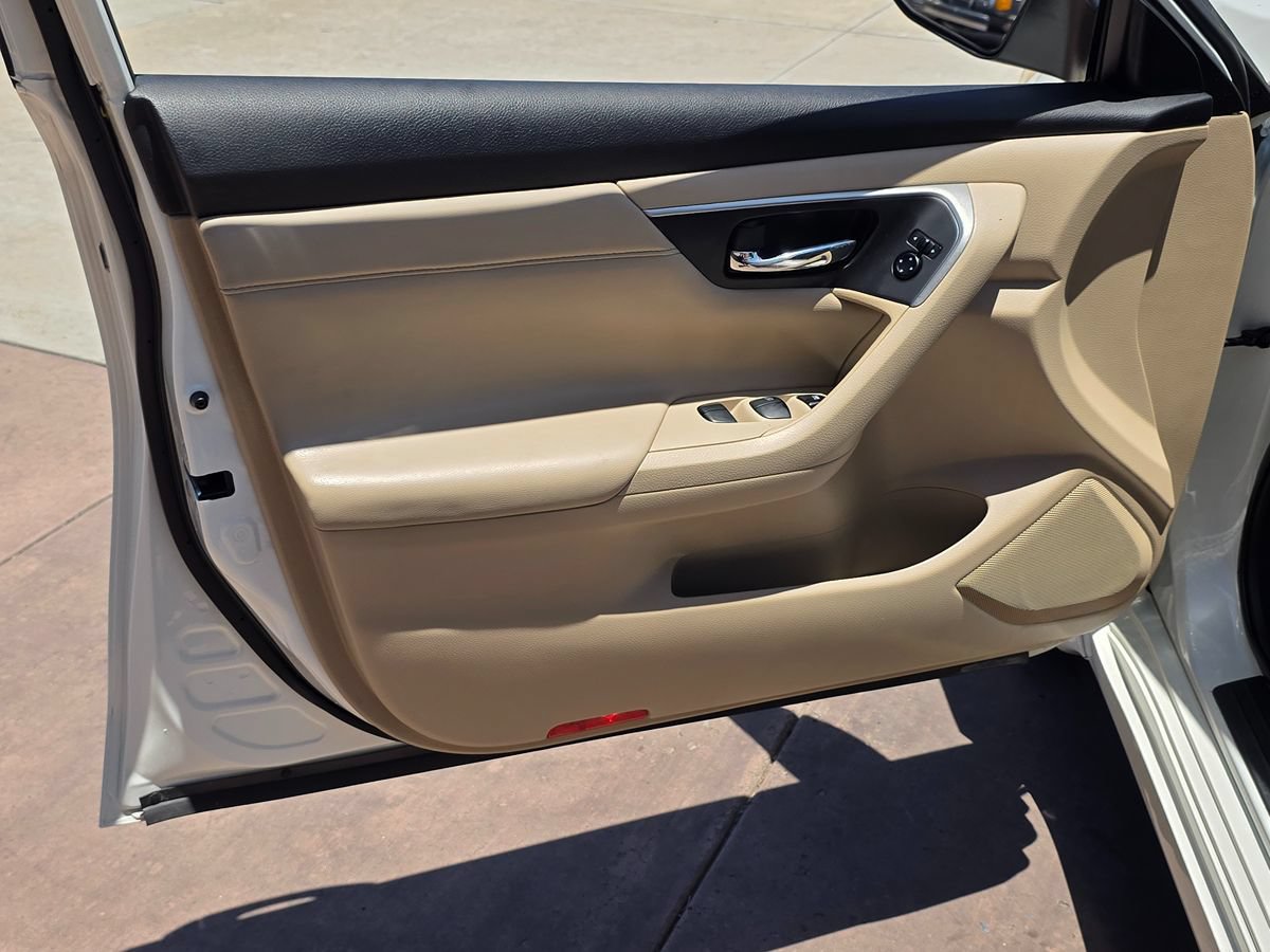 Used 2015 Nissan Altima 2.5 SV FWD image 24