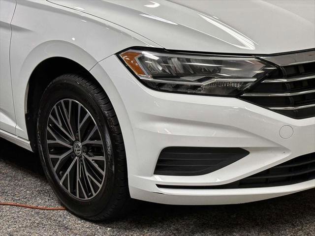 Used 2021 Volkswagen Jetta SE FWD image 8