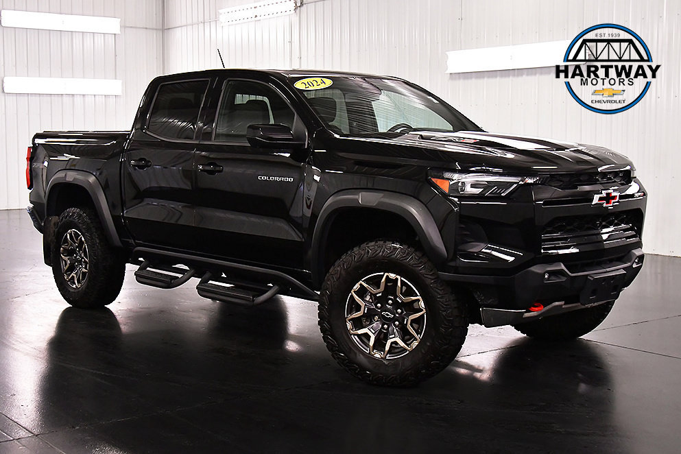 Used 2024 Chevrolet Colorado ZR2 w/ Technology Package