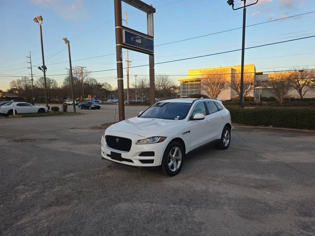 Used 2019 Jaguar F-PACE Premium image 1