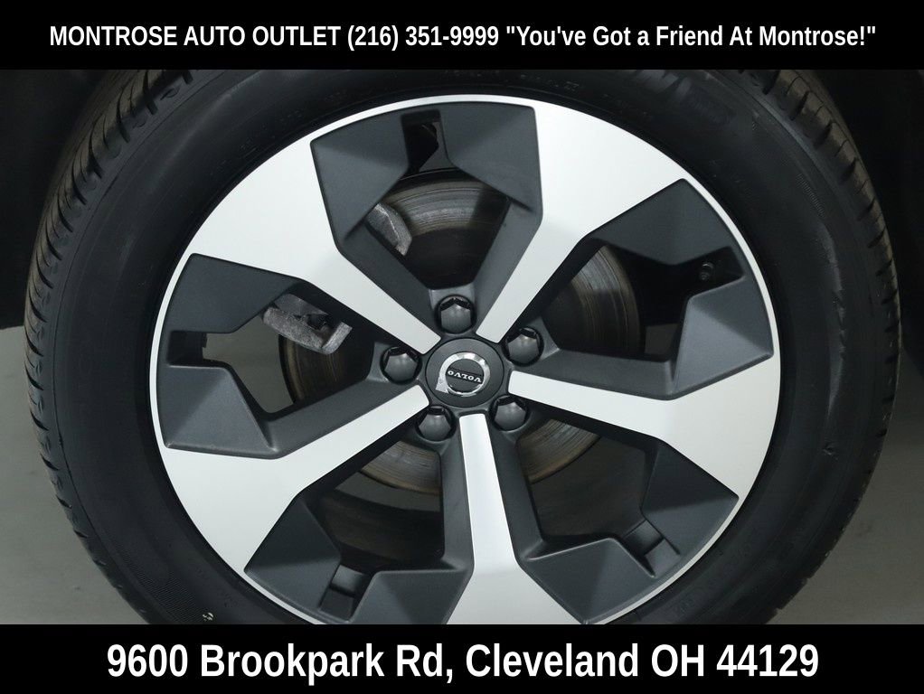 Used 2023 Volvo XC40 B5 Plus w/ Climate Package image 46