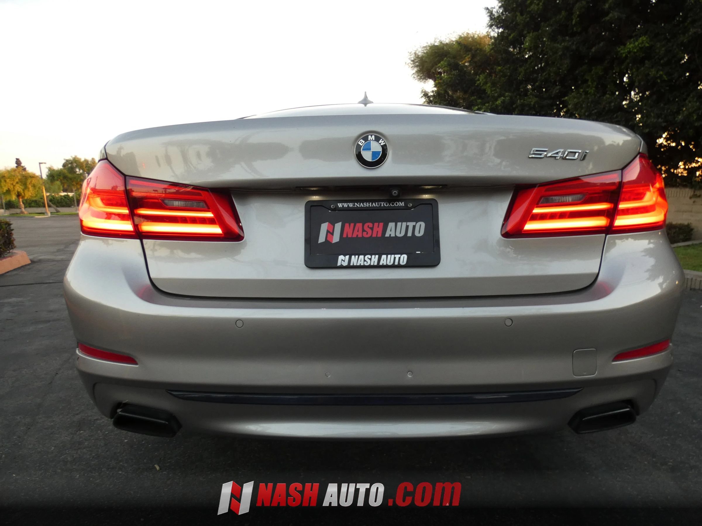 Used 2018 BMW 540i RWD image 9