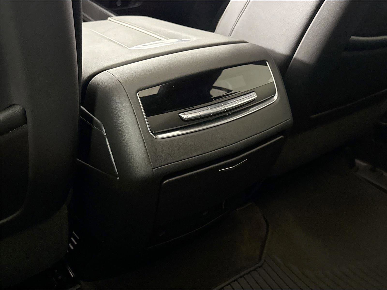 Used 2022 Cadillac Escalade Sport w/ Touring Package image 39