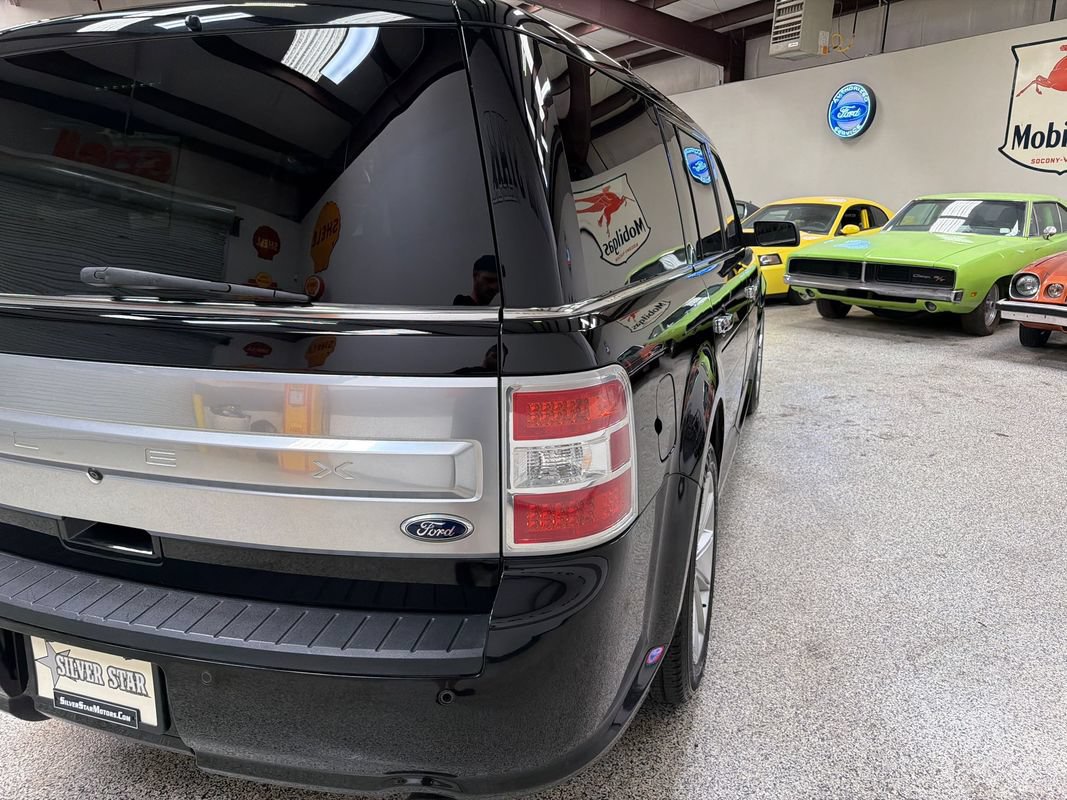Used 2016 Ford Flex Limited FWD image 16