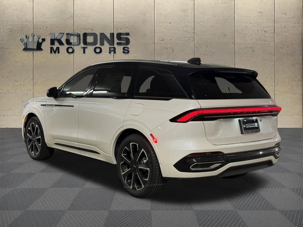 New 2026 Lincoln Nautilus Reserve image 3