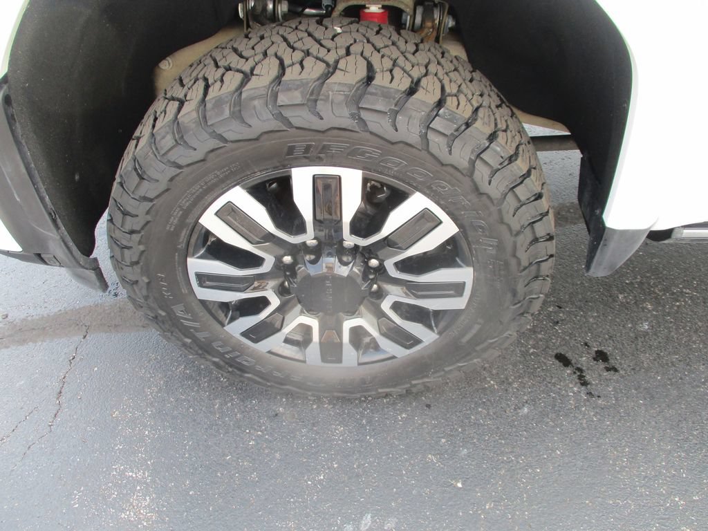 Certified 2025 GMC Sierra 3500 Denali Ultimate AWD/4WD image 14