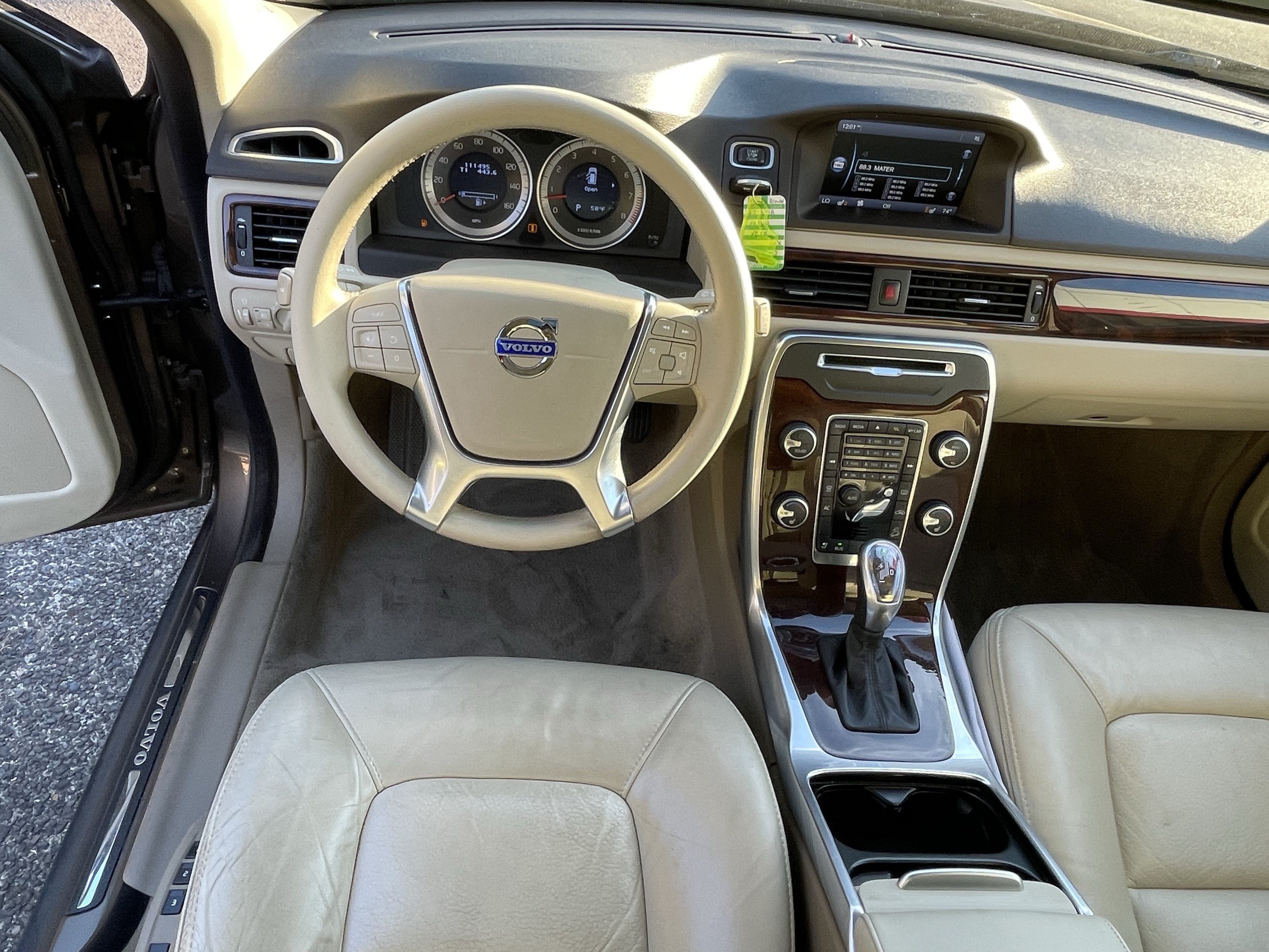 Used 2013 Volvo XC70 T6 AWD/4WD image 11