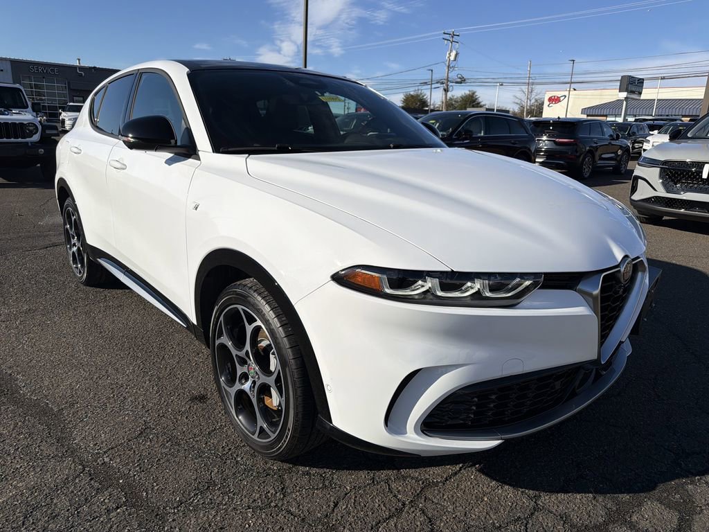 Used 2024 Alfa Romeo Tonale Ti w/ Active Assist Package image 7