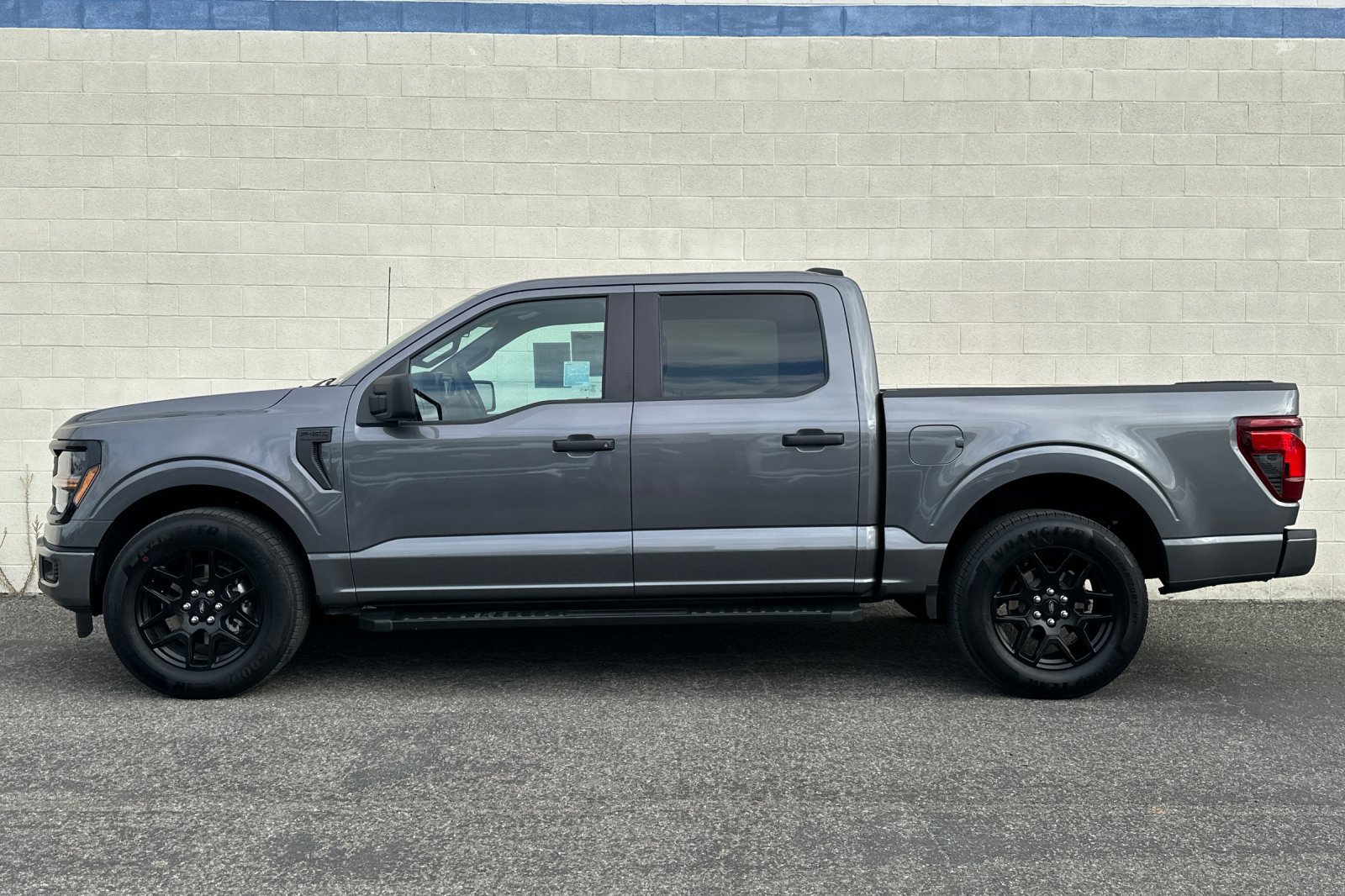 Used 2025 Ford F150 STX w/ STX Black Appearance Package RWD image 7