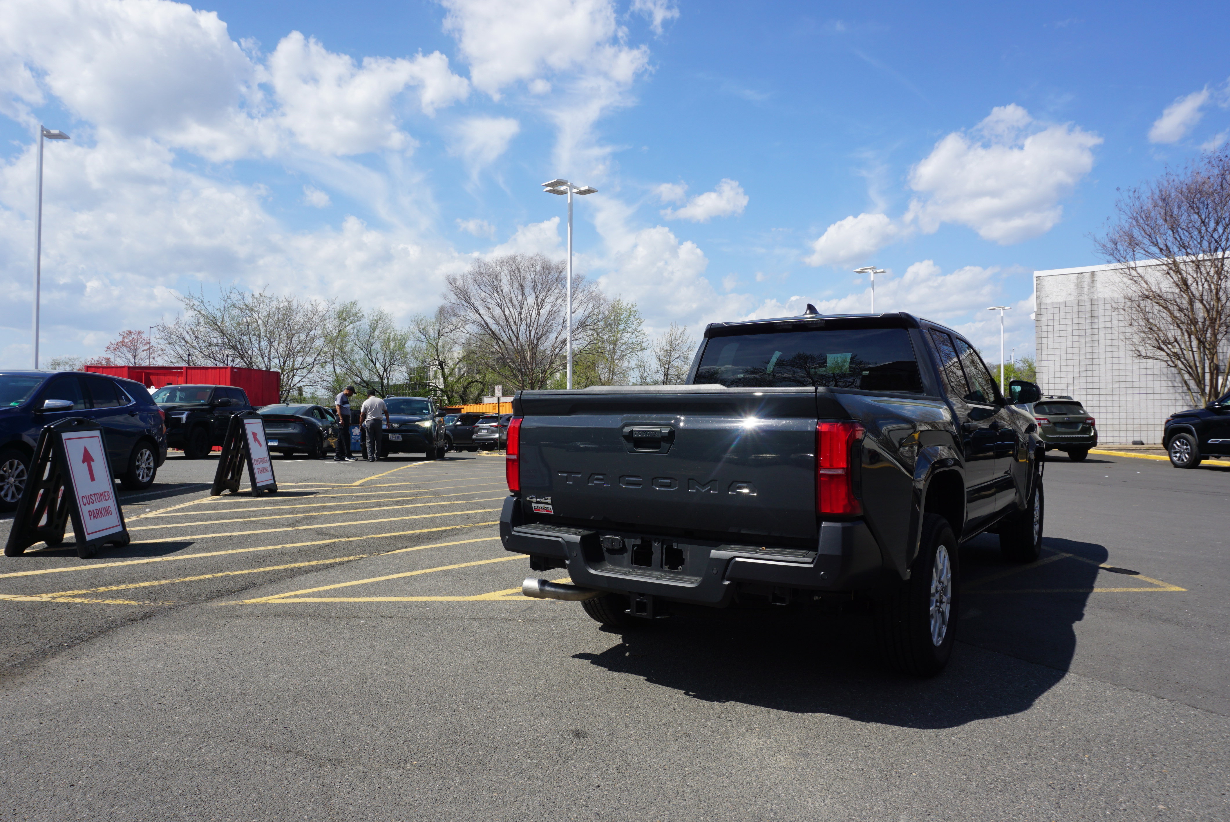 Used 2025 Toyota Tacoma SR w/ SR Upgrade Package image 4