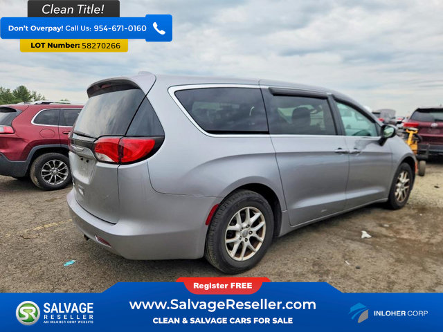 Used 2017 Chrysler Pacifica Touring FWD image 4