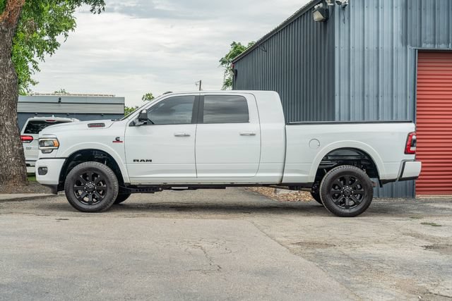 Used 2022 RAM 2500 Laramie w/ Night Edition AWD/4WD image 3