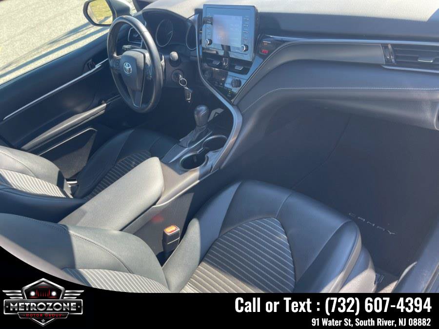 Used 2021 Toyota Camry SE FWD image 15