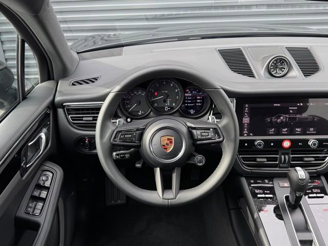 New 2026 Porsche Macan image 17