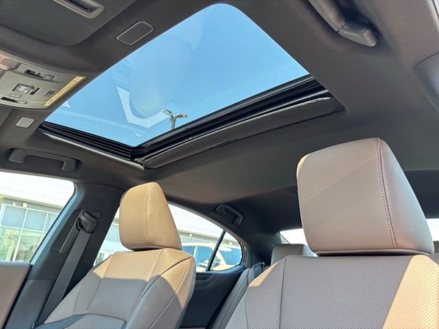 Used 2025 Lexus ES 350 w/ Premium Package image 23