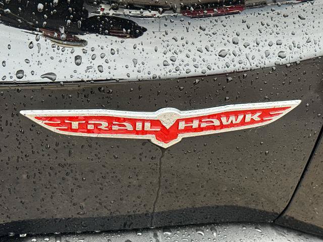 Used 2022 Jeep Renegade Trailhawk w/ Trailer Tow Group AWD/4WD image 8