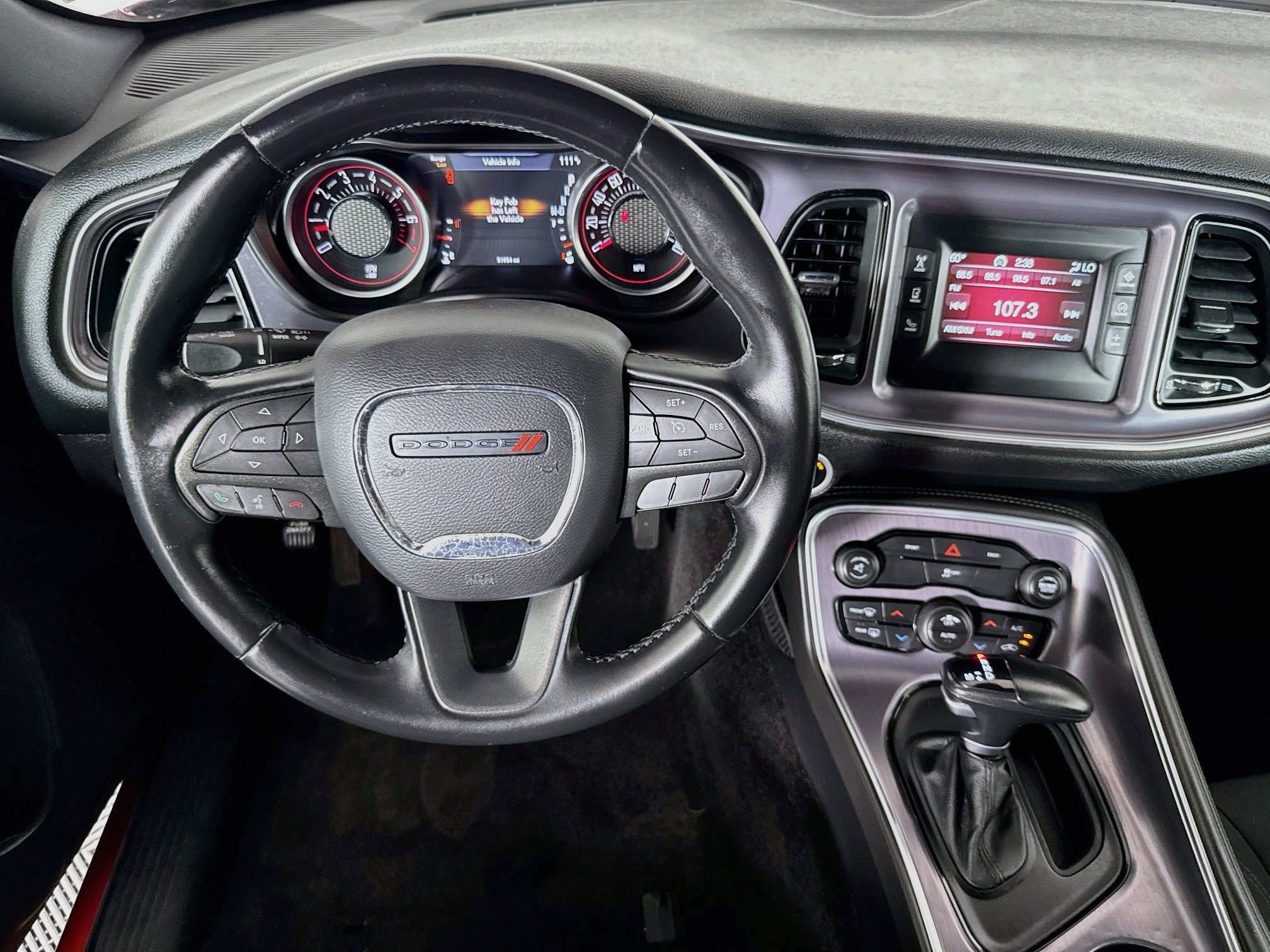 Used 2016 Dodge Challenger SXT RWD image 15