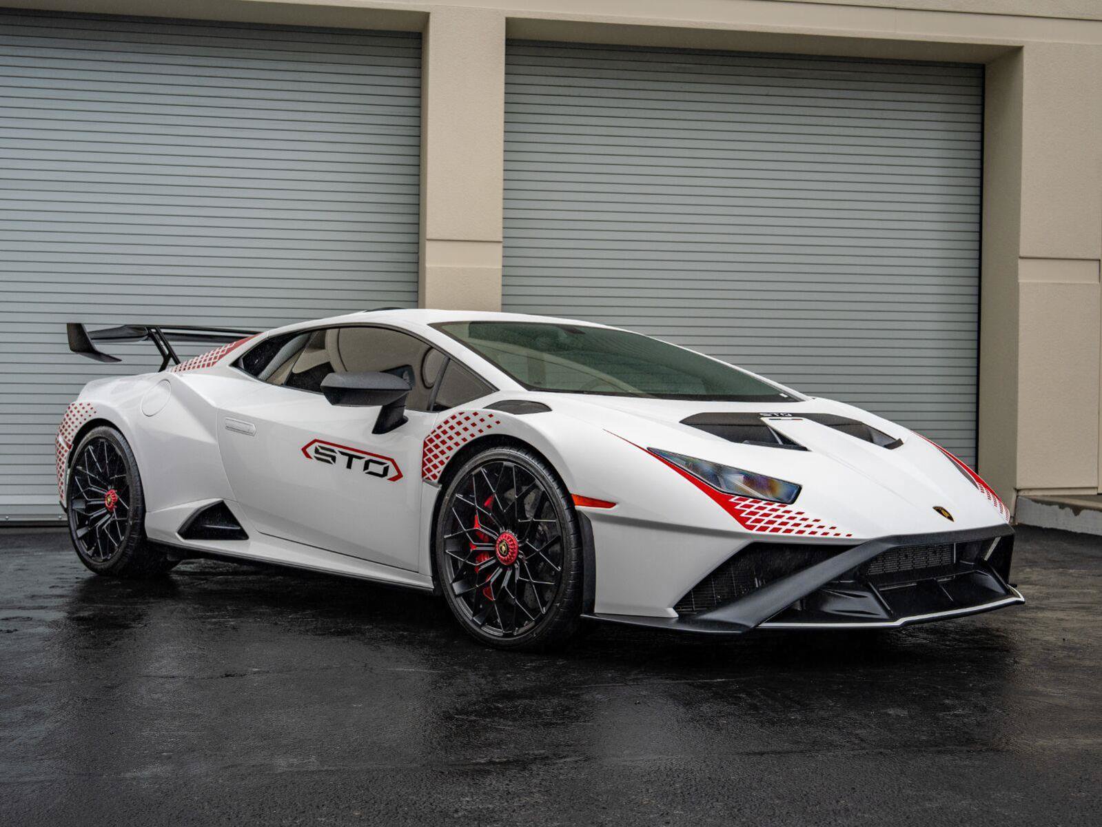 Used 2022 Lamborghini Huracan STO RWD image 15