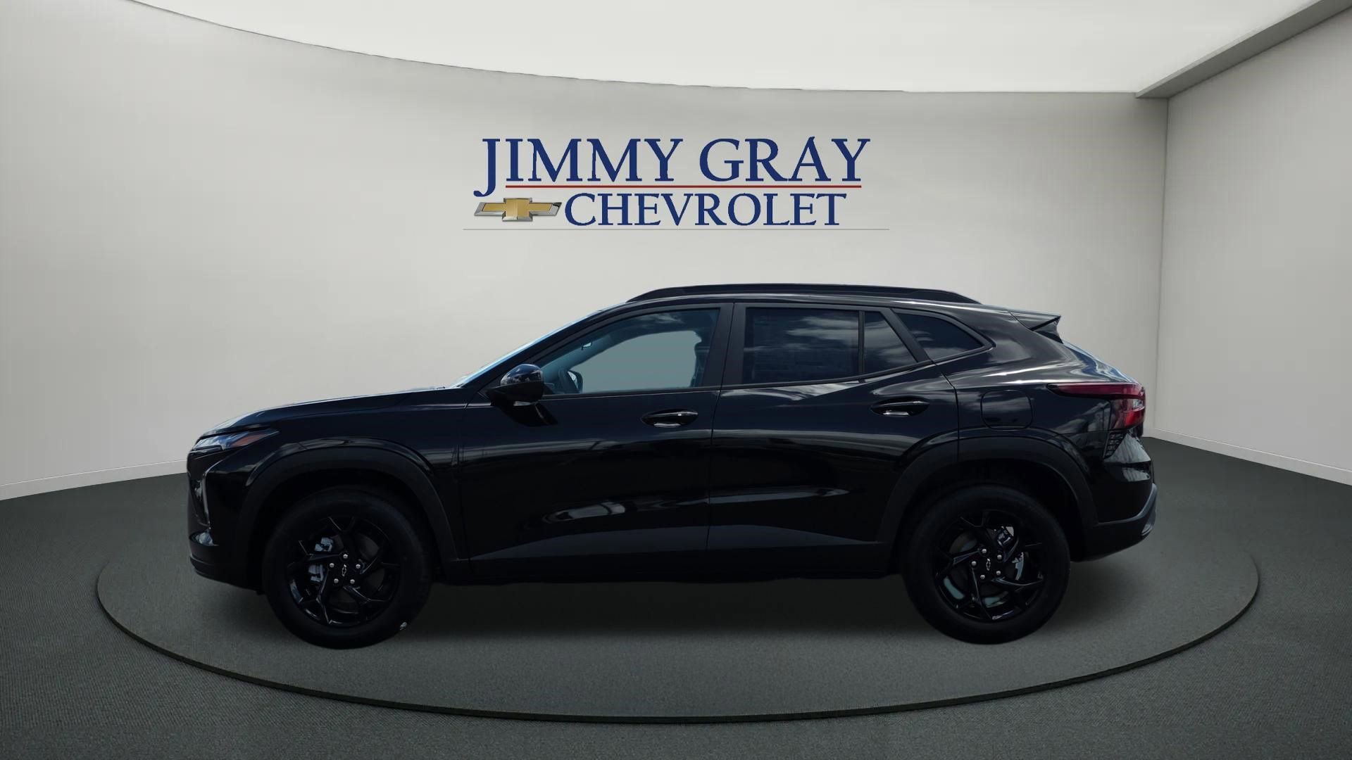 New 2026 Chevrolet Trax LT w/ Driver Confidence Package FWD image 2