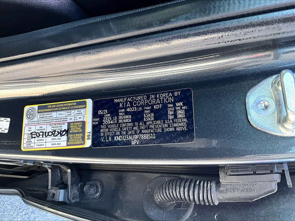 Used 2023 Kia Soul LX w/ Option Group 015 FWD image 36