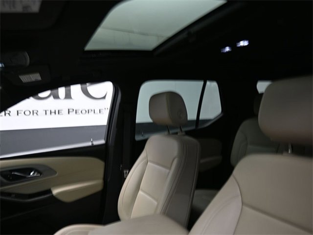 Used 2023 Chevrolet Traverse LT w/ LT Premium Package image 17