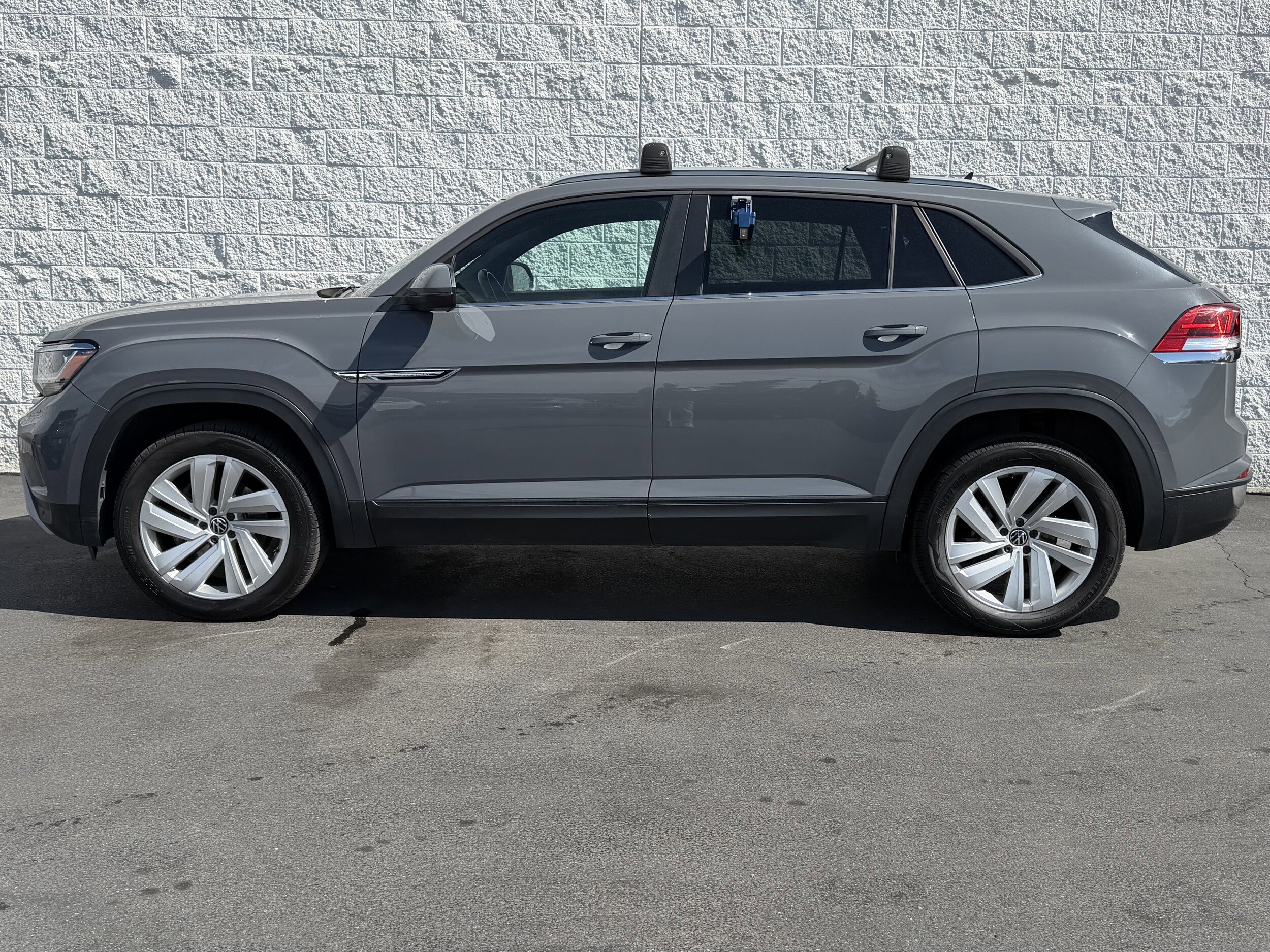 Used 2020 Volkswagen Atlas Cross Sport SE AWD/4WD image 4