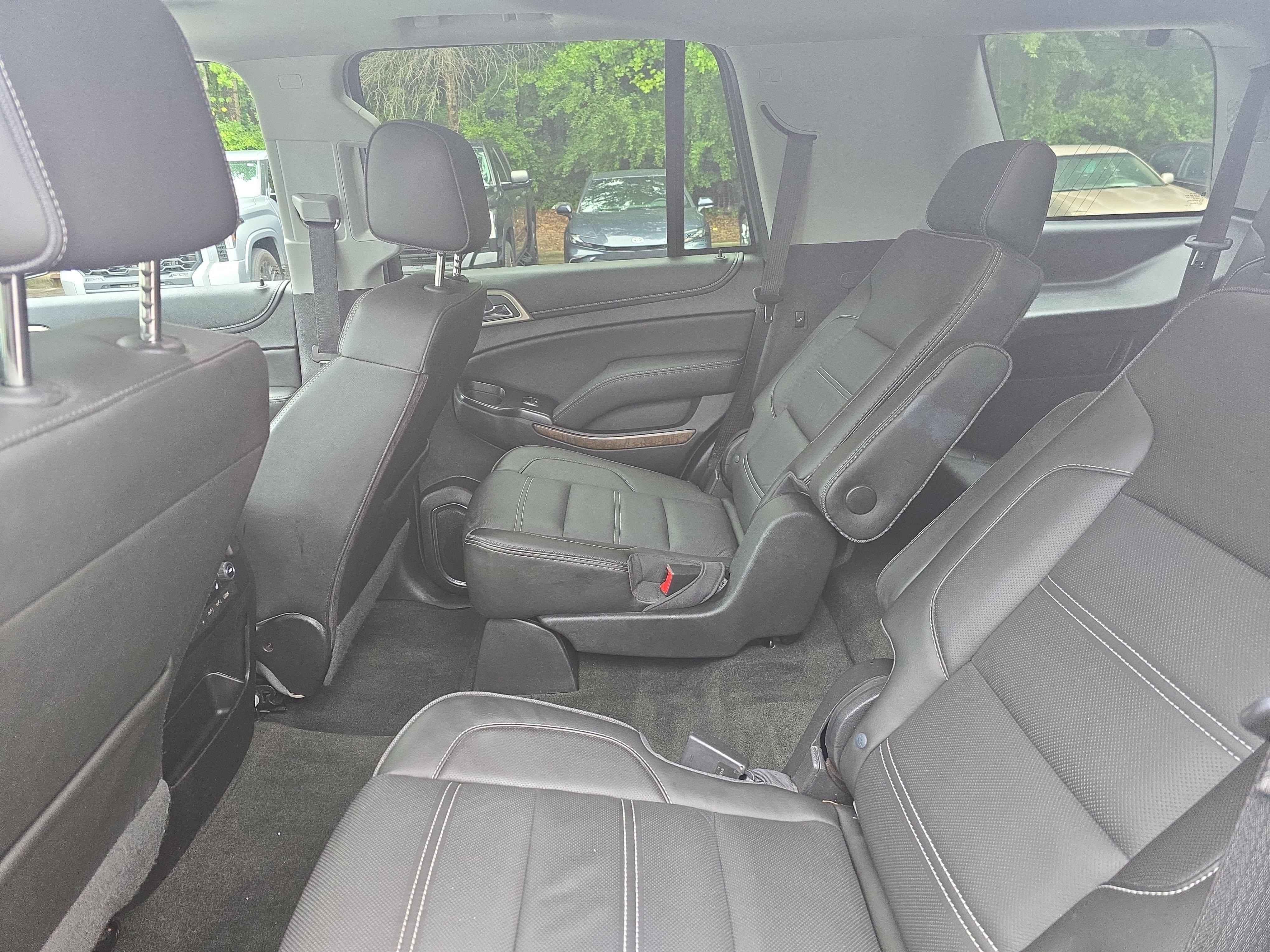 Used 2018 GMC Yukon Denali w/ Open Road Package AWD/4WD image 13