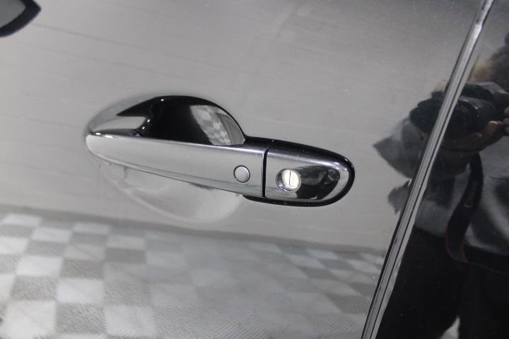 Used 2023 MAZDA CX-9 Touring image 18