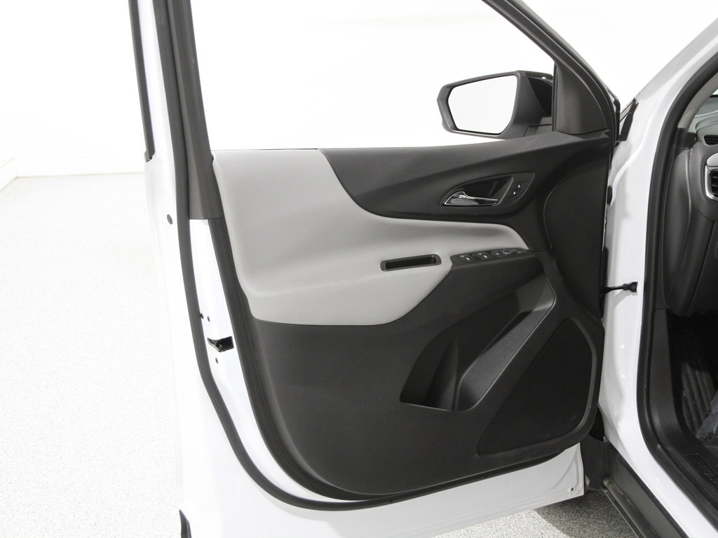 Certified 2024 Chevrolet Equinox LS w/ Sport Edition image 4