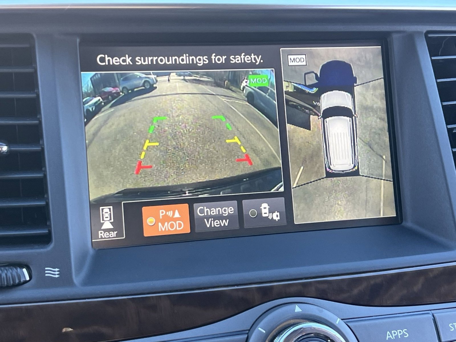 Used 2020 Nissan Armada SL w/ Premium Package image 17