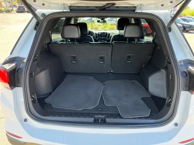 Used 2022 Chevrolet Equinox RS w/ Infotainment Package image 11