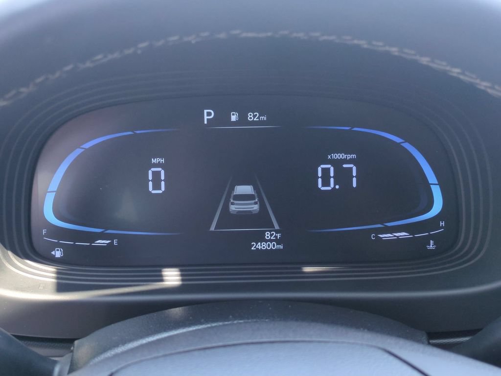 Used 2025 Hyundai Venue SEL FWD image 16