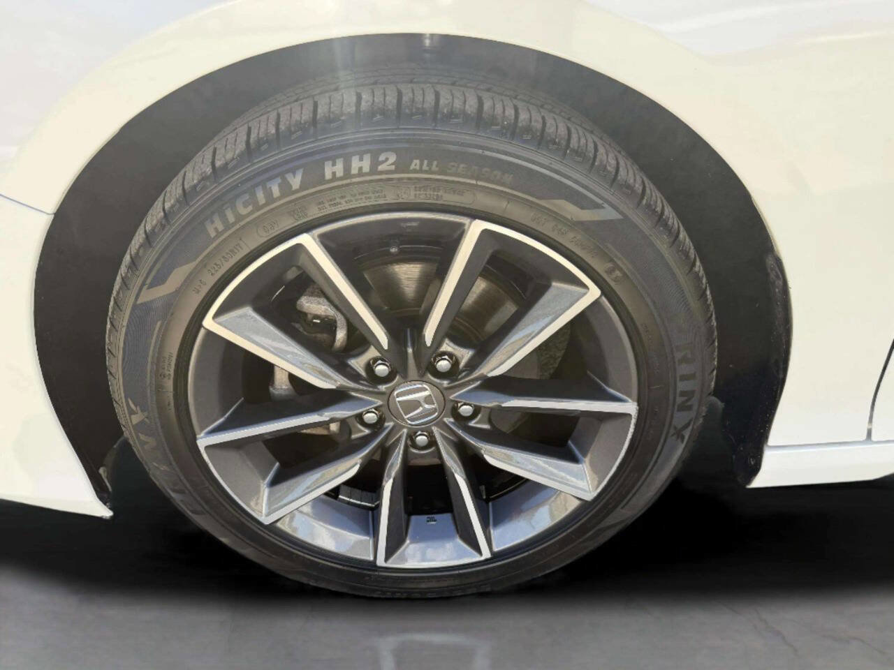 Used 2021 Honda Accord EX-L image 9