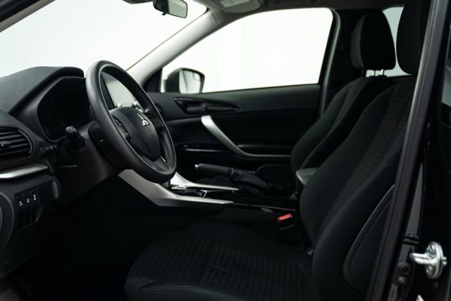 Used 2024 Mitsubishi Eclipse Cross LE image 8