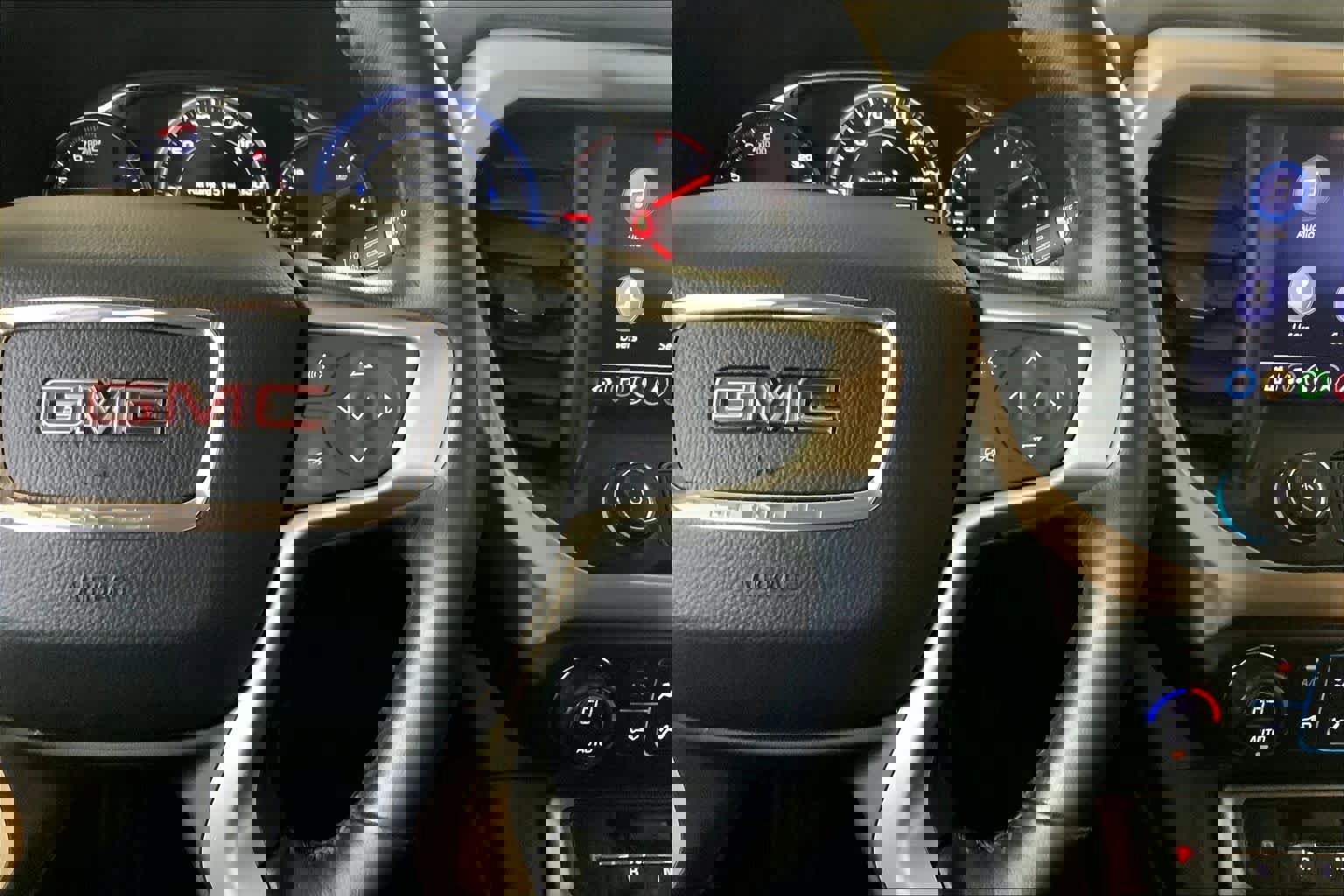 Used 2020 GMC Acadia Denali w/ Trailering Package image 25