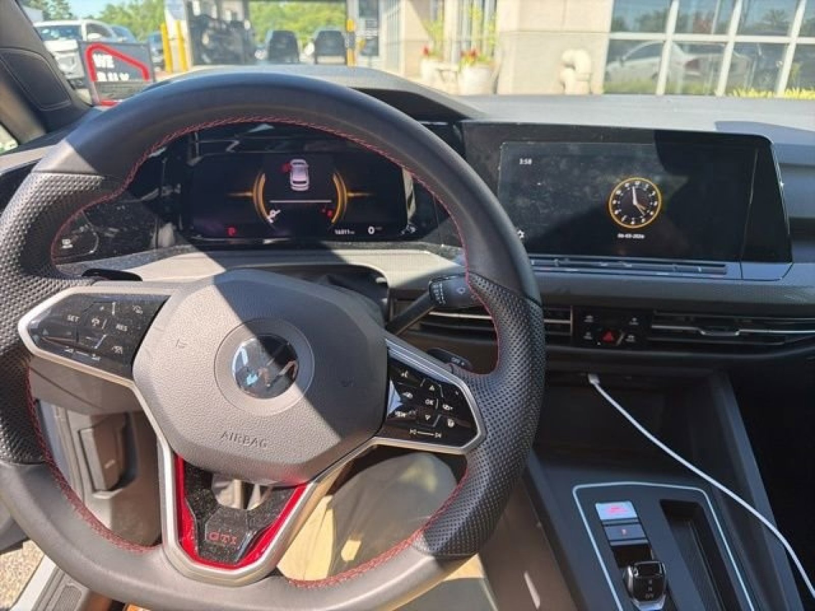 Used 2022 Volkswagen GTI SE FWD image 11