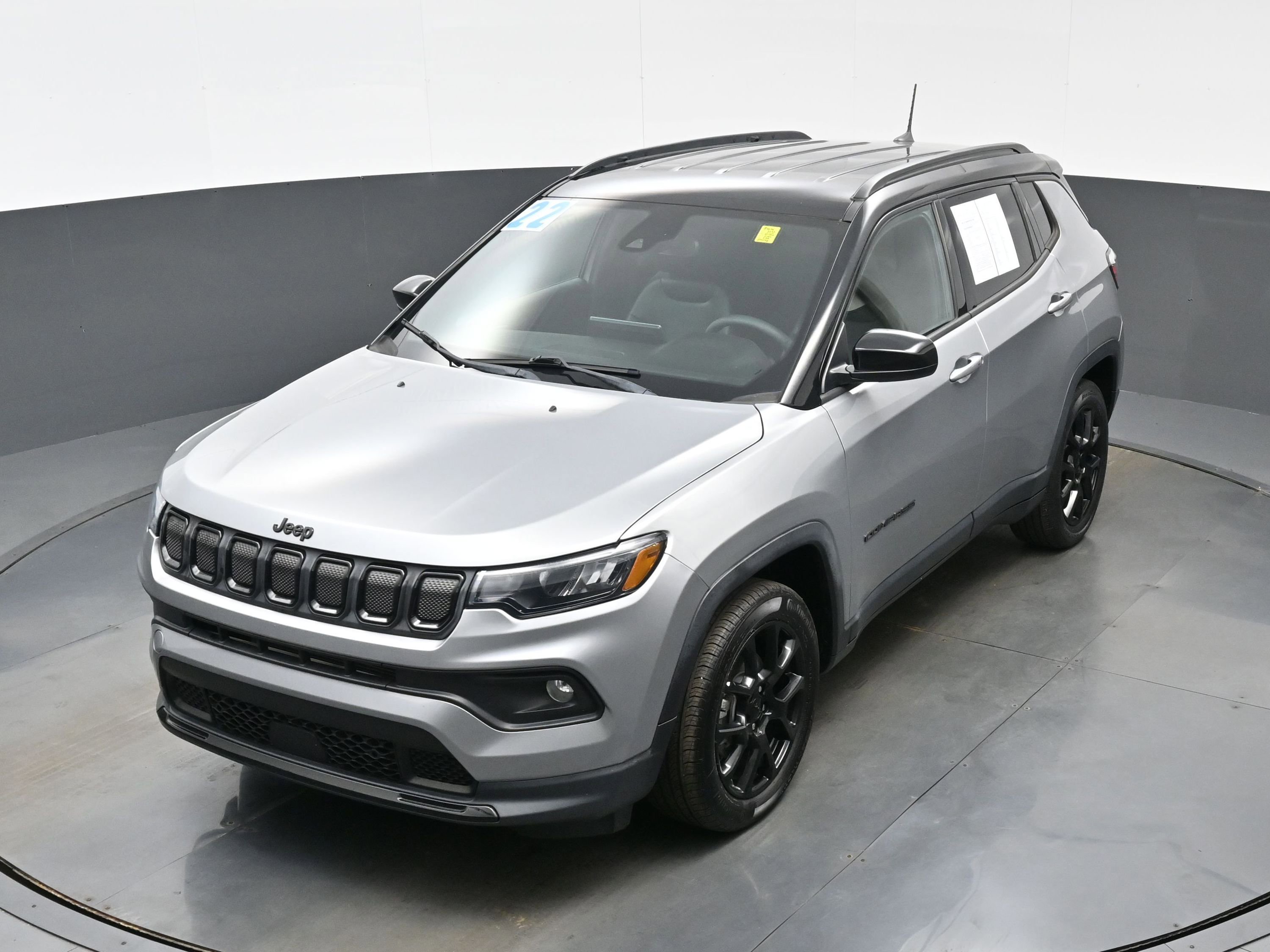 Used 2022 Jeep Compass Altitude image 31