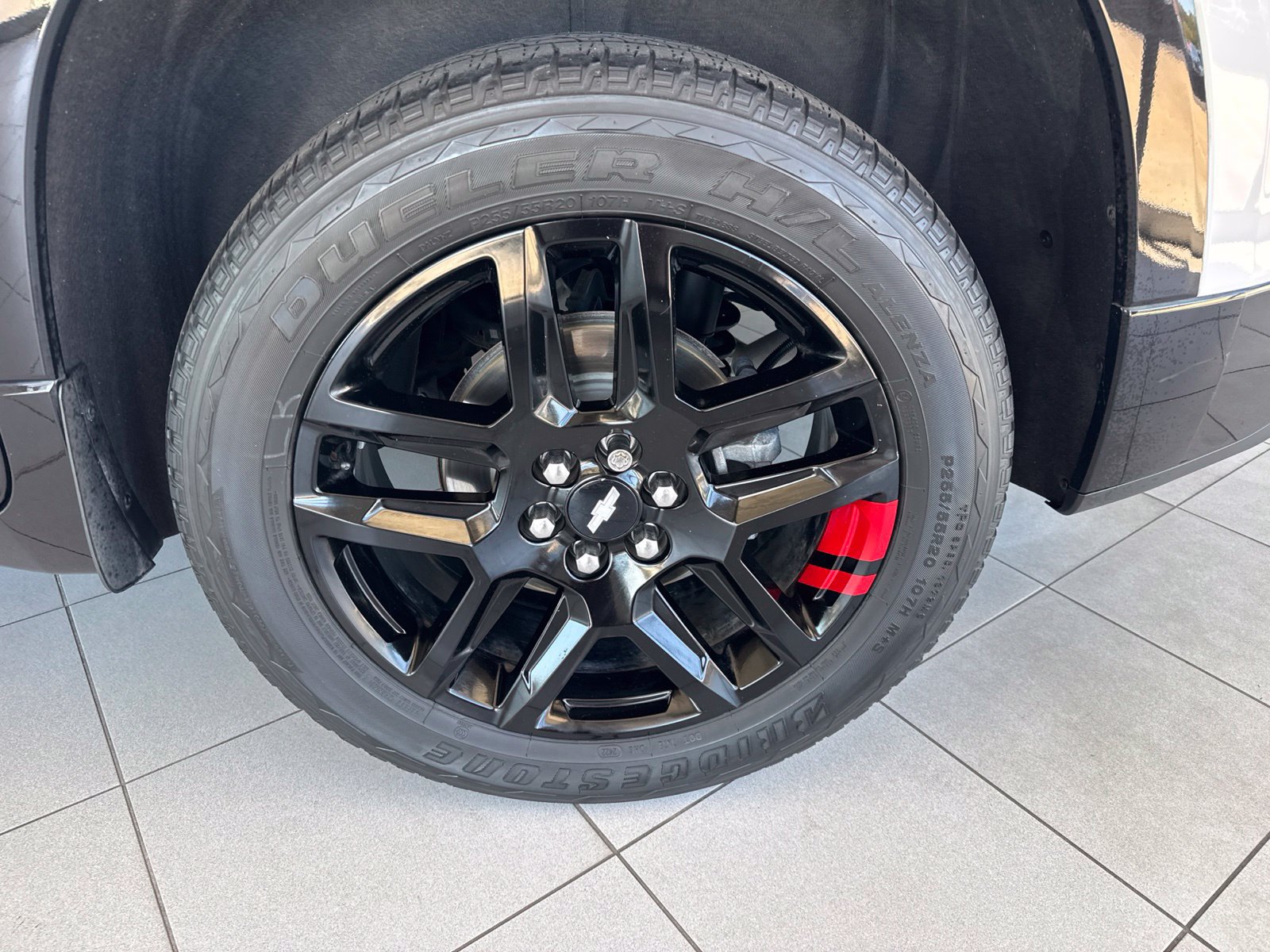 Used 2019 Chevrolet Traverse Premier w/ Redline Edition AWD/4WD image 14