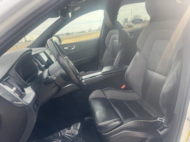 Used 2021 Volvo XC60 T5 R-Design w/ Protection Package Premier image 12