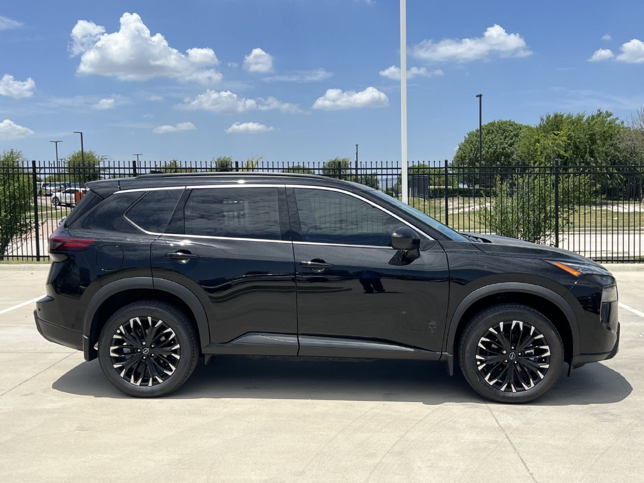 New 2026 Nissan Rogue Dark Armor AWD/4WD image 3