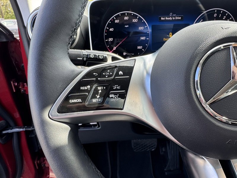 Used 2025 Mercedes-Benz GLC 350e 4MATIC image 26