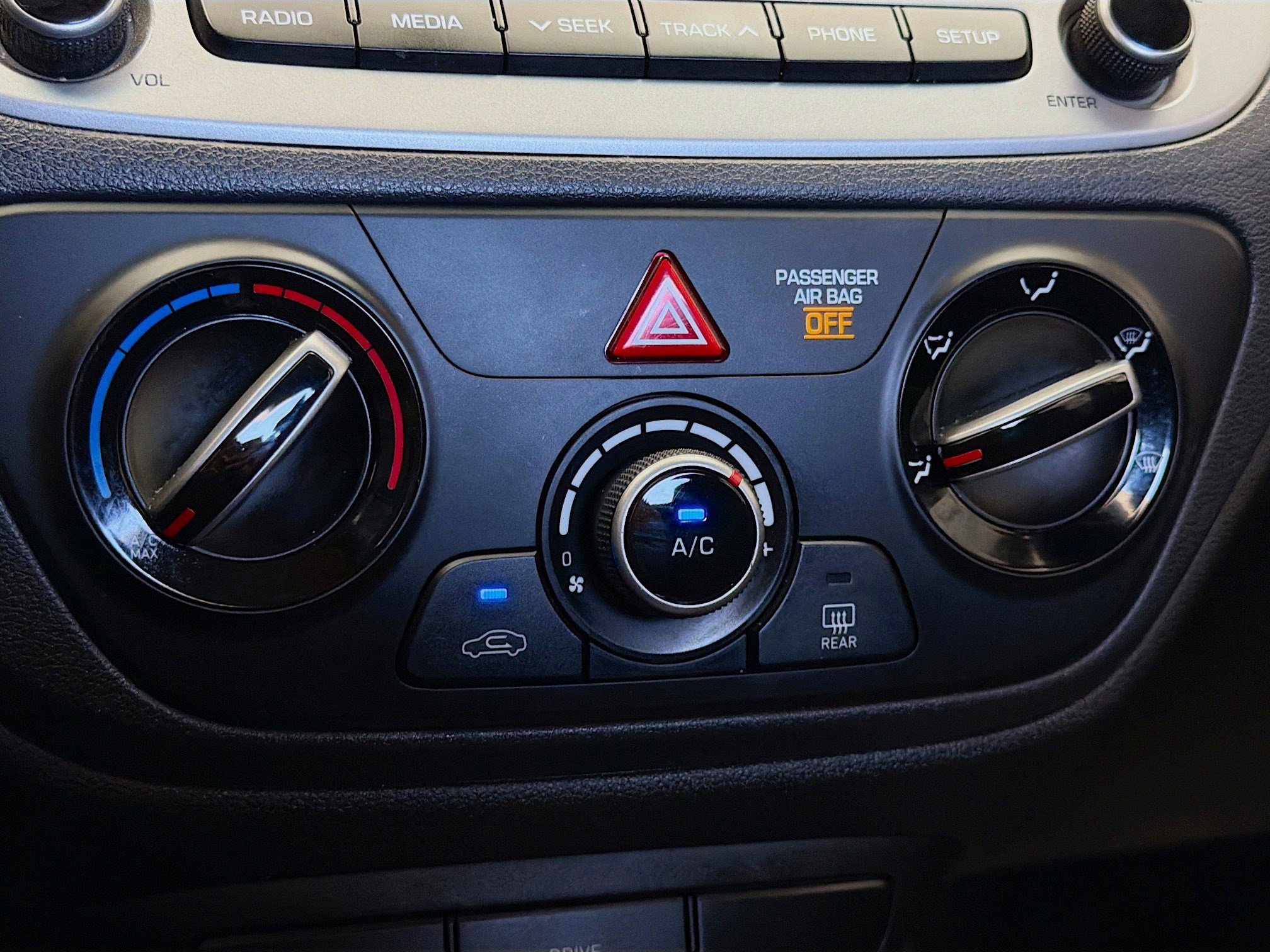 Used 2019 Hyundai Accent SE FWD image 10