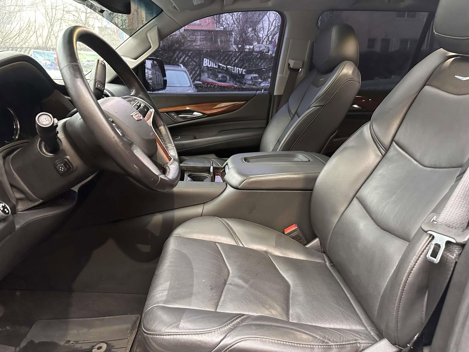 Used 2019 Cadillac Escalade ESV Luxury image 17