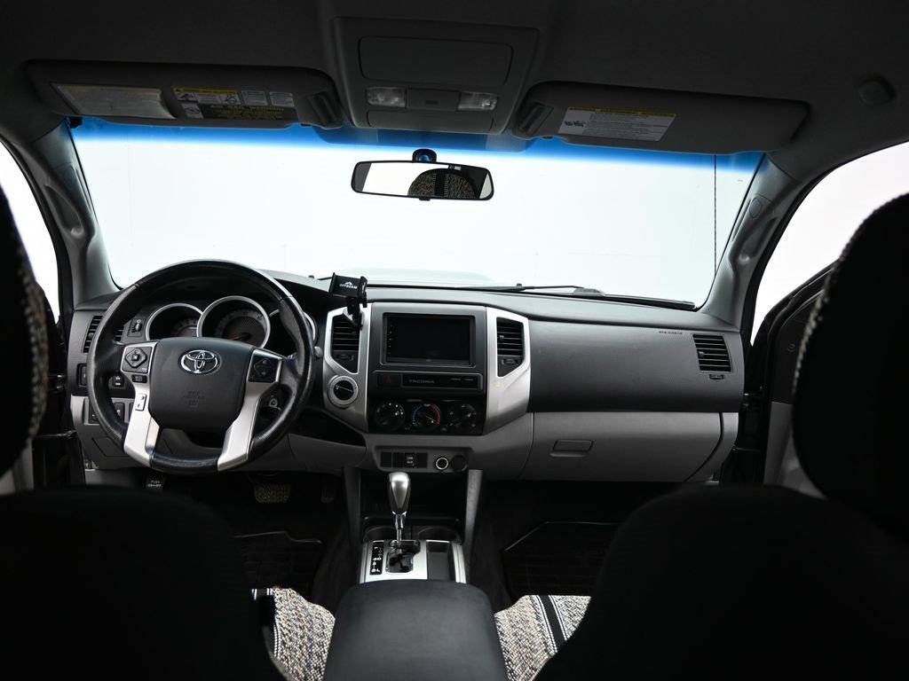 Used 2015 Toyota Tacoma Base image 26